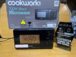 Cookworks 700W Black Microwave