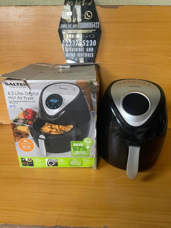 Salter 4.5L Digital Hot AirFryer