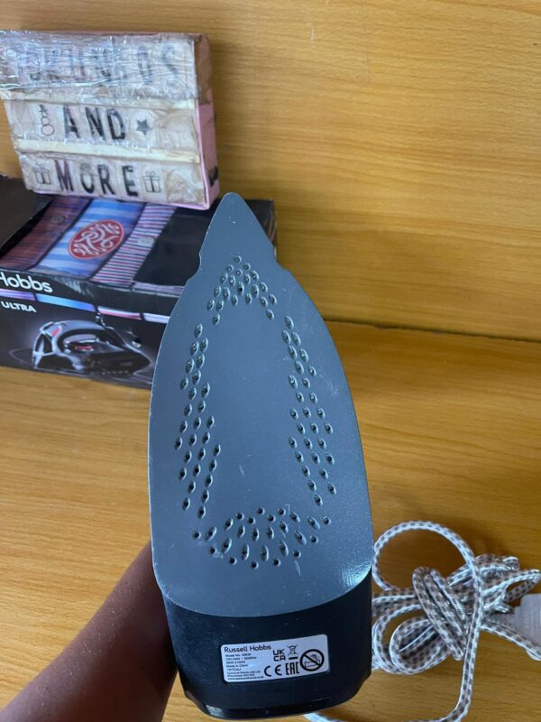 RUSSELL HOBBS 
POWER STEAM ULTRA IRON