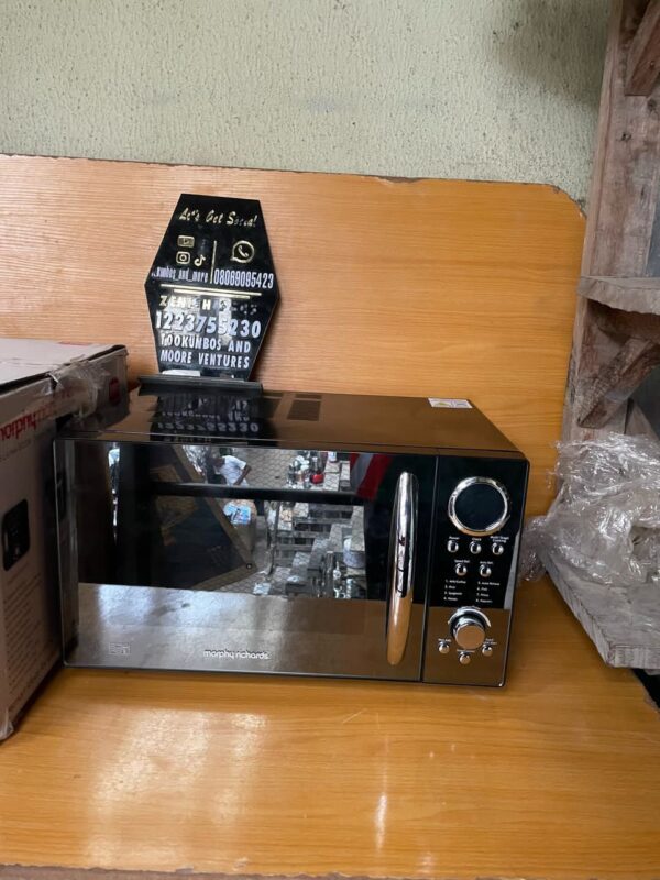 Morphy Richards 23 Litre 900W Digital Black Microwave oven. 