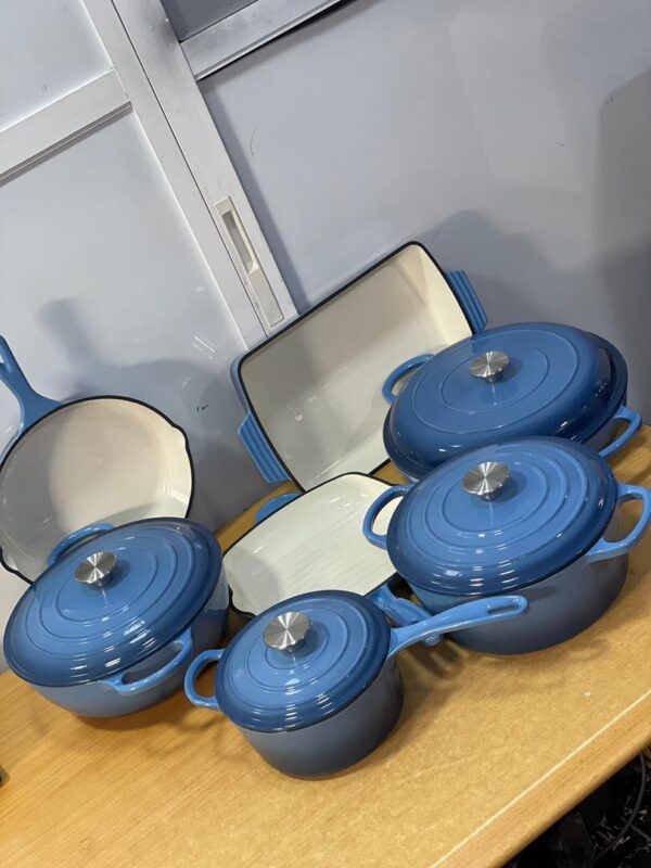 Cast iron Pots set of 7