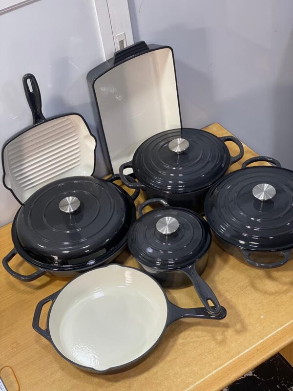 Cast iron Pots set of 7