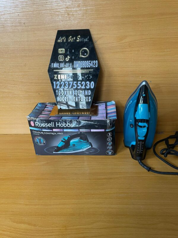 Russell Hobbs- 2600 watts 22861 Colour Control Ultra Steam Iron