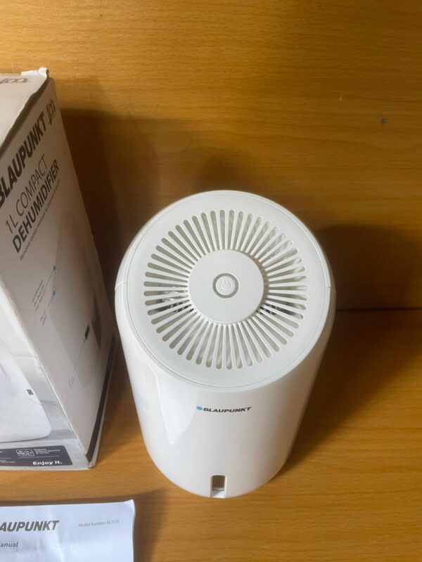 Blaupunkt Compact 1 Litre Dehumidifier To Reduce Damp, Mould & Condensation