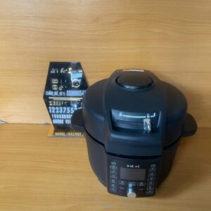 Instant Pot Duo Crisp Digital Multi-Cooker + AirFryer - 1500W