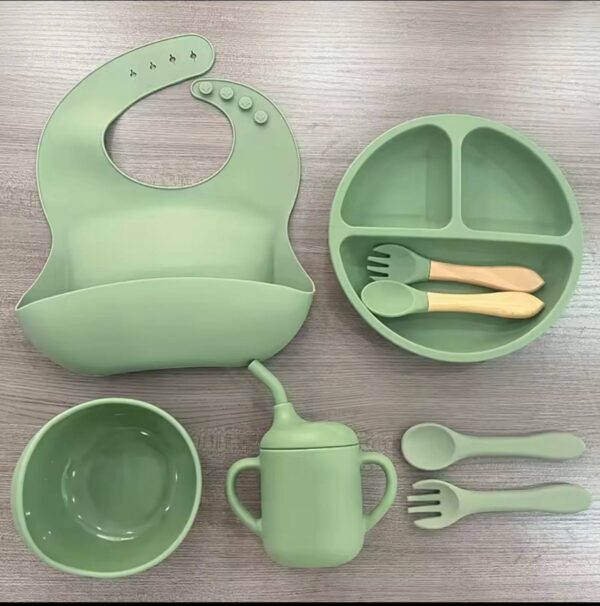 Silicone Baby Feeding Set Microwave Oven Safe for 0-3 Years Includes Suction Plate Soft Bowl Spoons Forks Bib Snack Cup