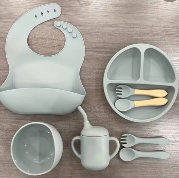 Silicone Baby Feeding Set Microwave Oven Safe for 0-3 Years Includes Suction Plate Soft Bowl Spoons Forks Bib Snack Cup