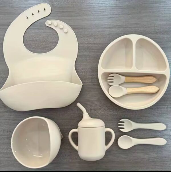Silicone Baby Feeding Set Microwave Oven Safe for 0-3 Years Includes Suction Plate Soft Bowl Spoons Forks Bib Snack Cup